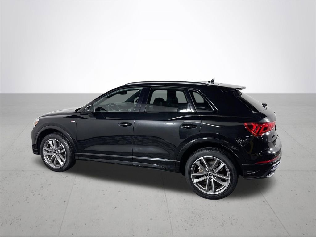 Used 2023 Audi Q3 2.0T Premium Plus w/ Premium Plus Package image 8