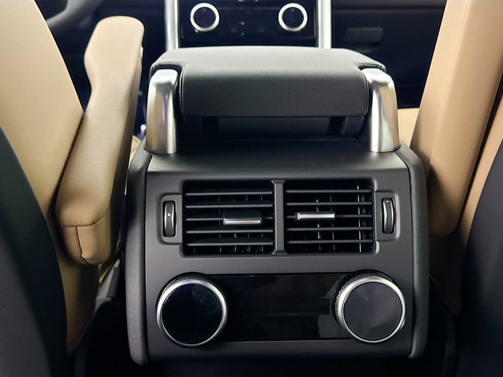 New 2026 Land Rover Discovery Dynamic SE AWD/4WD image 26