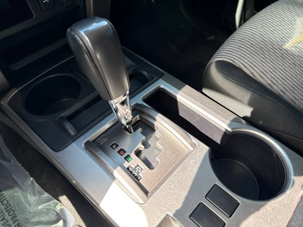 Used 2020 Toyota 4Runner SR5 AWD/4WD image 21
