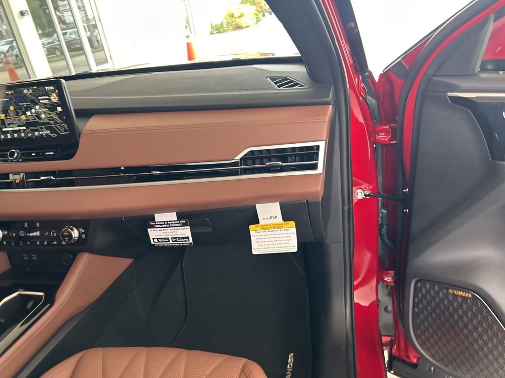New 2025 Mitsubishi Outlander SEL image 23