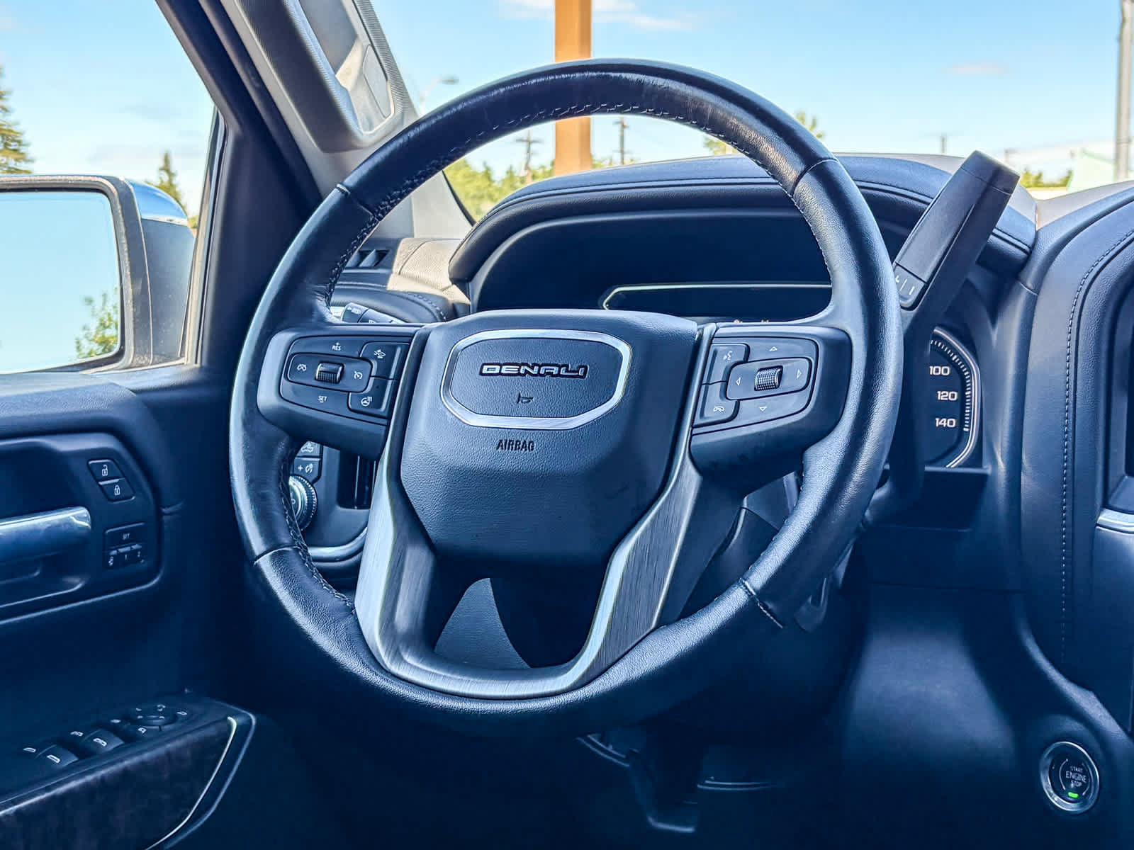 Used 2021 GMC Sierra 1500 Denali w/ Denali Ultimate Package AWD/4WD image 14
