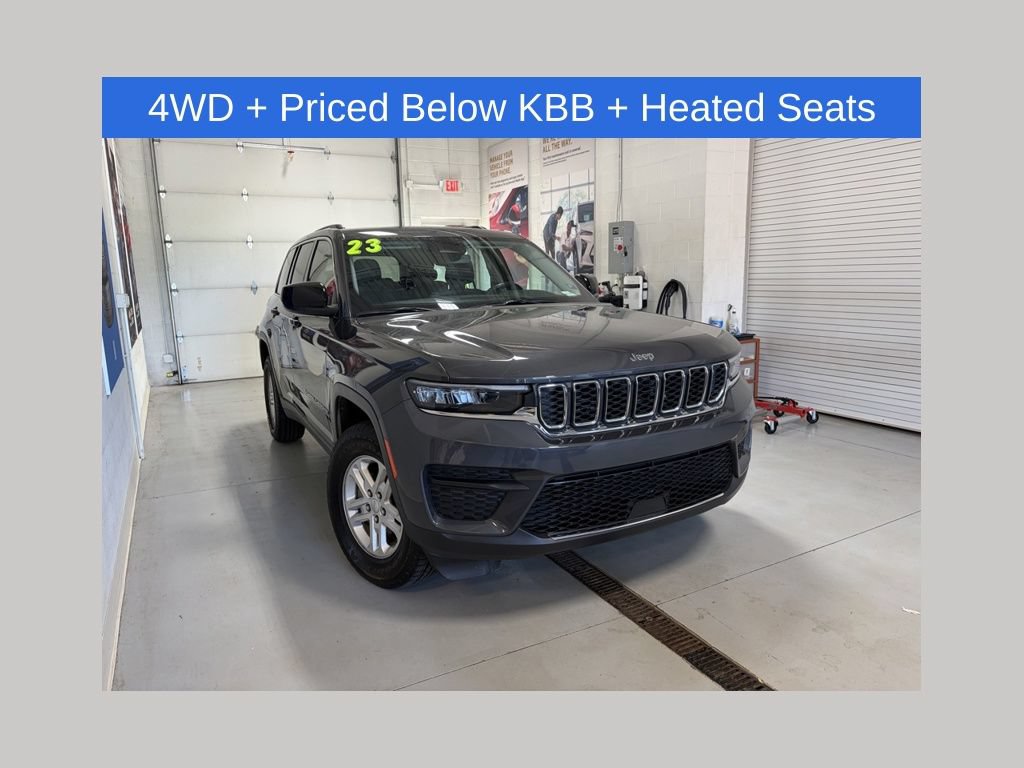 Used 2023 Jeep Grand Cherokee Laredo AWD/4WD image 1