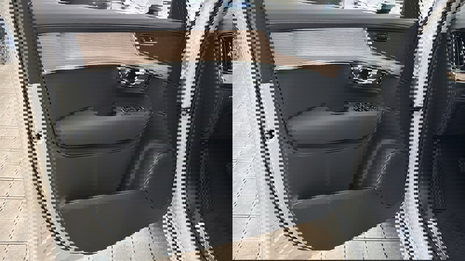 New 2026 Volvo XC90 B5 Core w/ Protection Package image 21