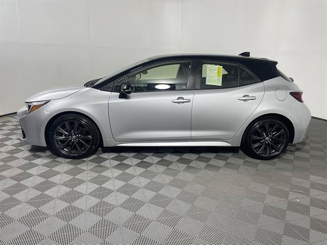 Used 2023 Toyota Corolla XSE FWD image 4