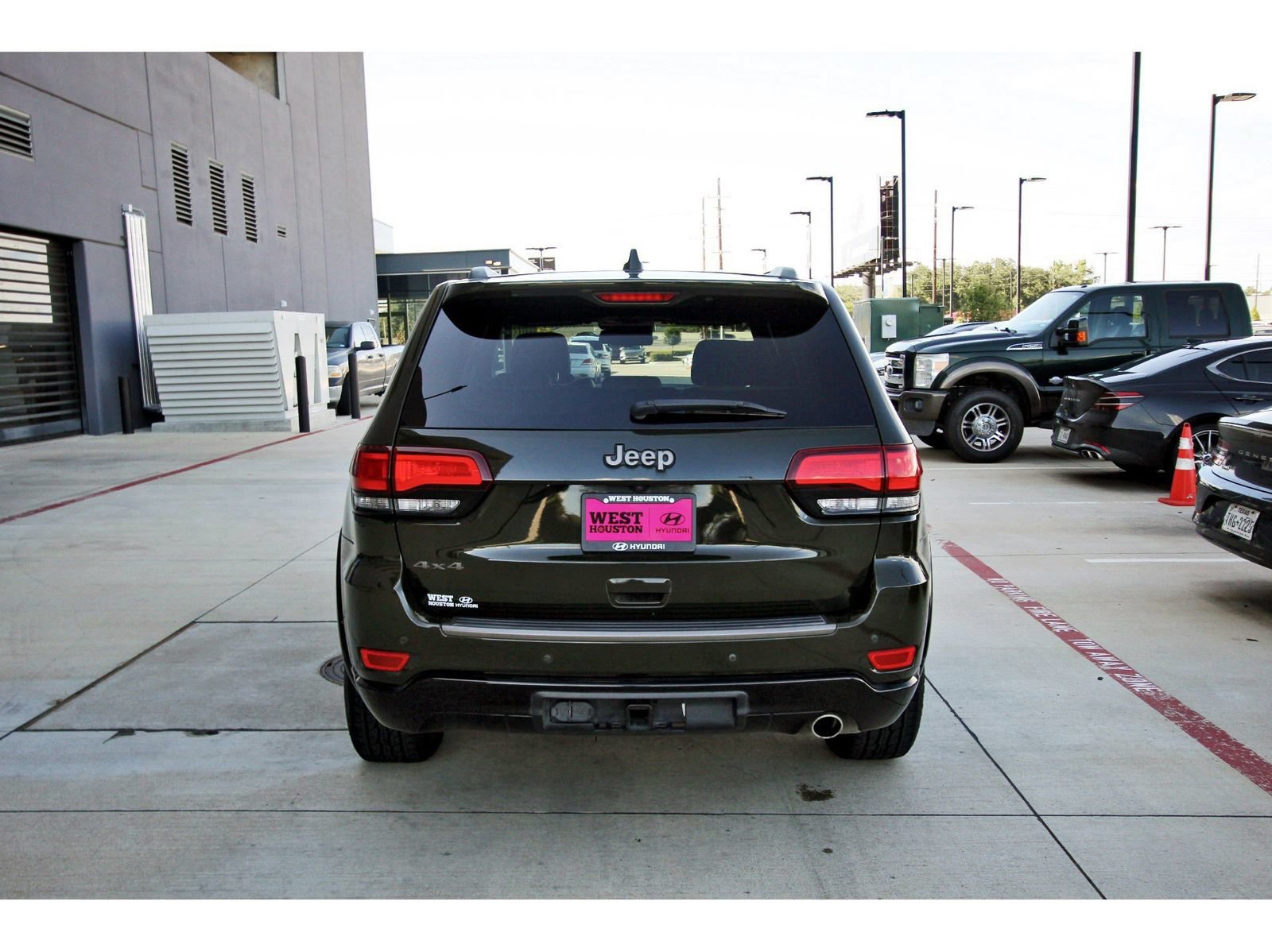 Used 2016 Jeep Grand Cherokee Limited 75th Anniversary AWD/4WD image 6