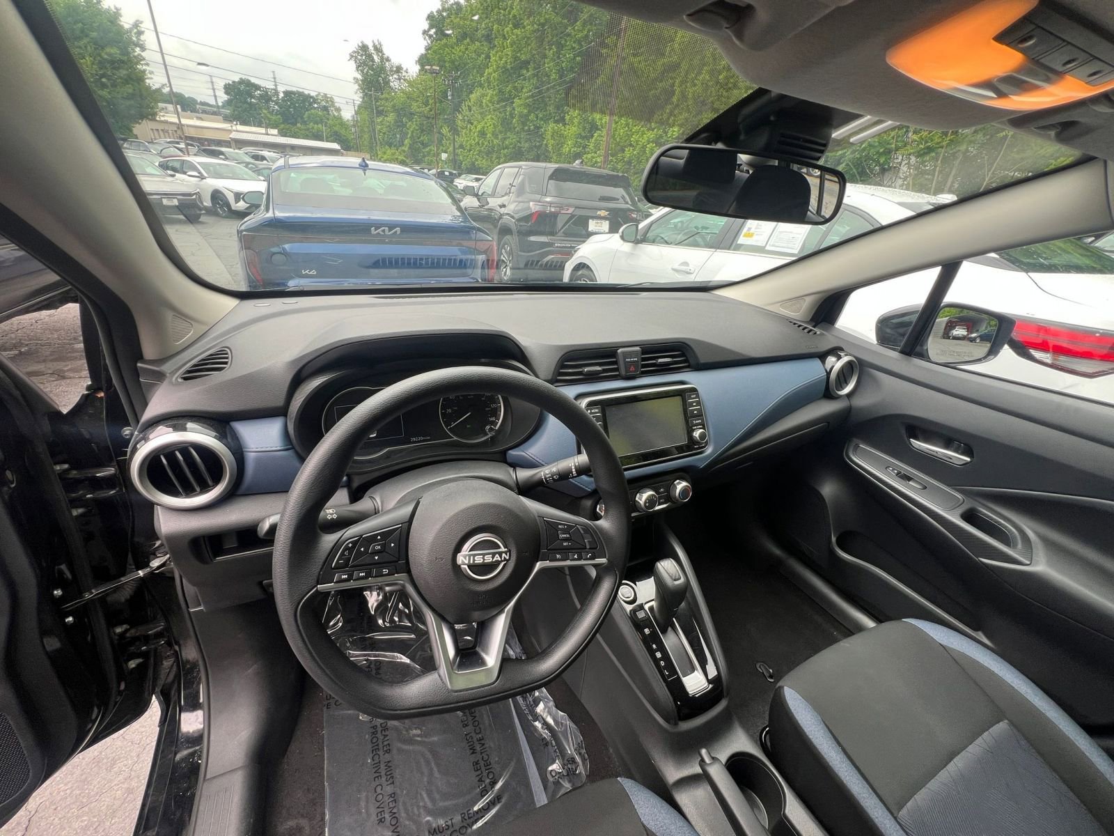 Used 2025 Nissan Versa SV FWD image 28
