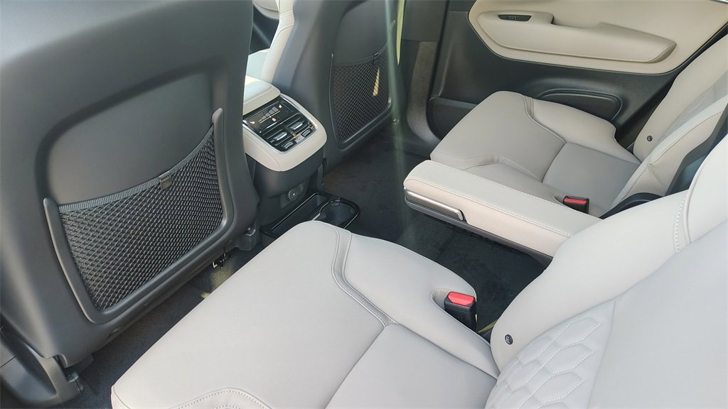 New 2026 Volvo XC90 B6 Plus image 28