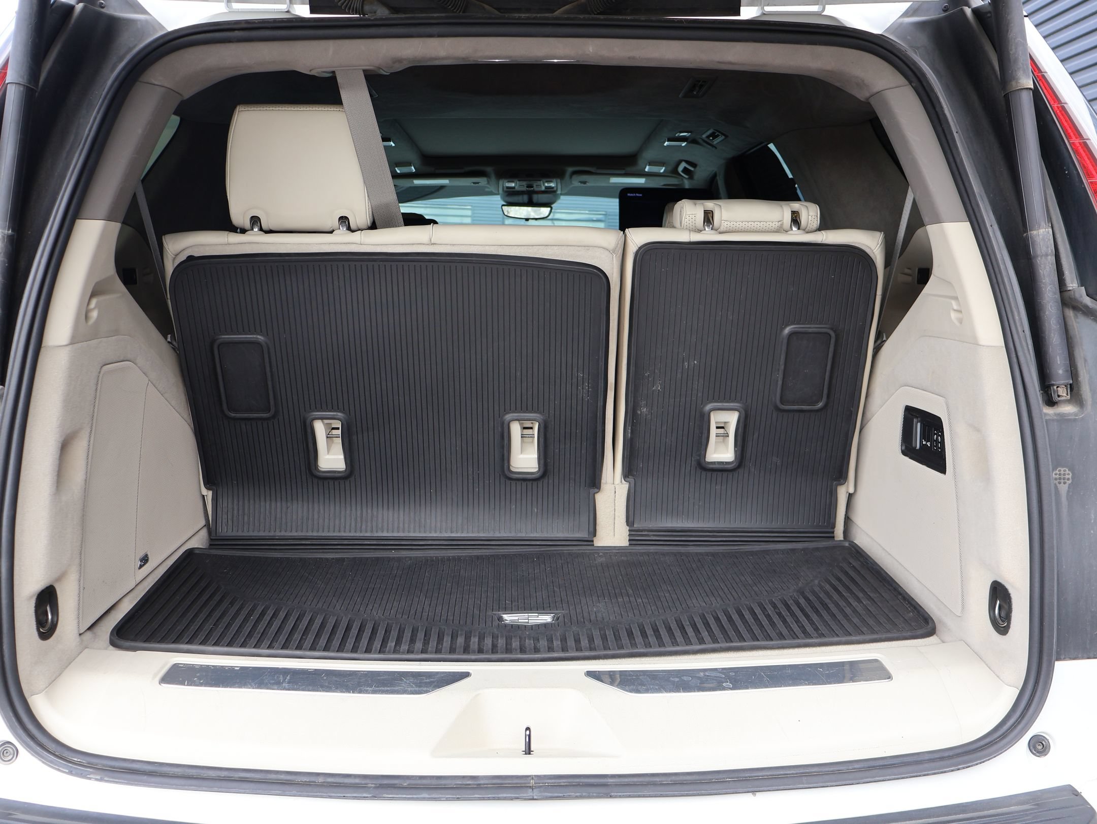 Used 2022 Cadillac Escalade Sport Platinum AWD/4WD image 31