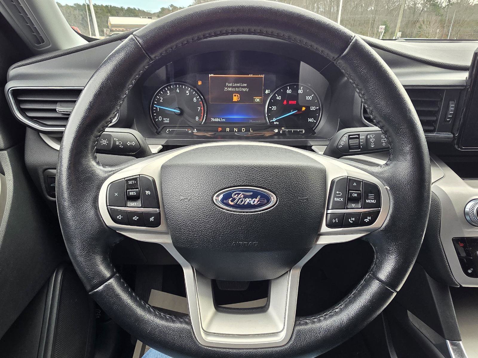 Used 2023 Ford Explorer XLT w/ Equipment Group 202A image 9