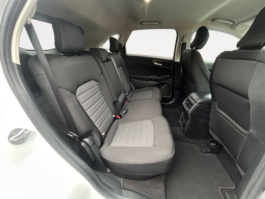 Used 2019 Ford Edge SE w/ SE Fleet Driver's Package image 11