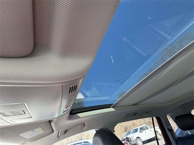 Used 2019 Volkswagen Tiguan SE image 4