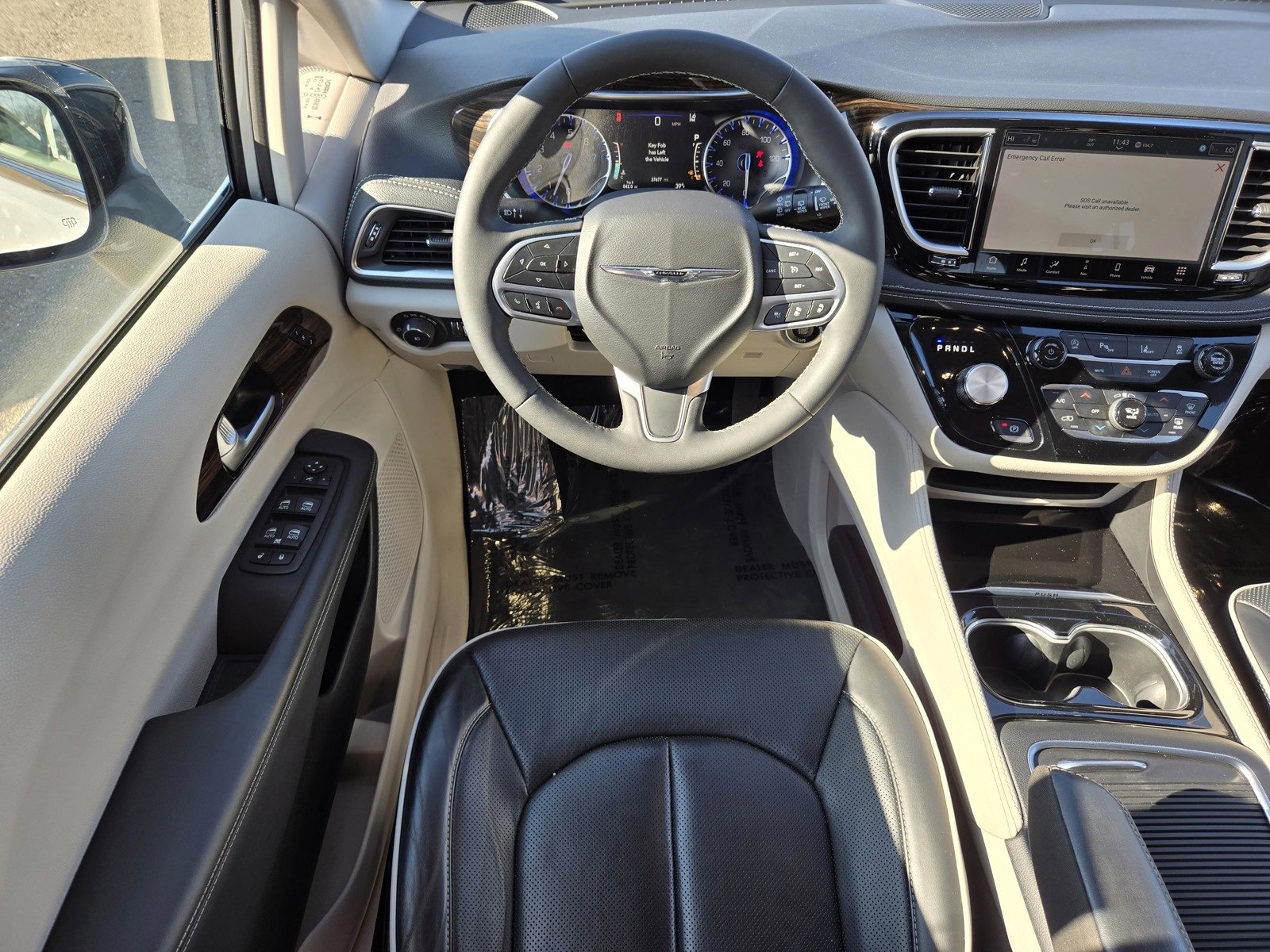 Used 2024 Chrysler Pacifica Limited image 13