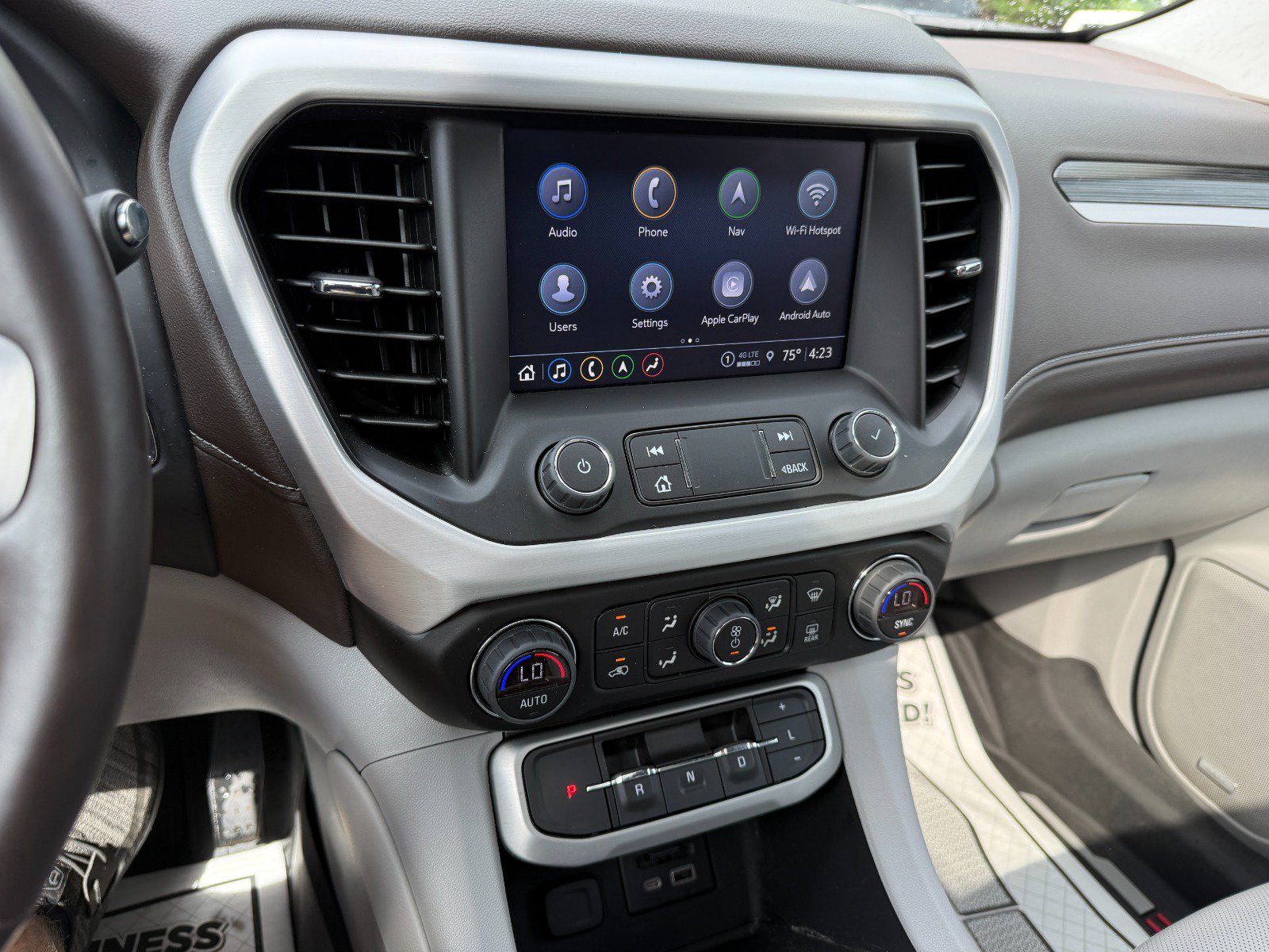 Used 2023 GMC Acadia SLT w/ Preferred Package AWD/4WD image 33