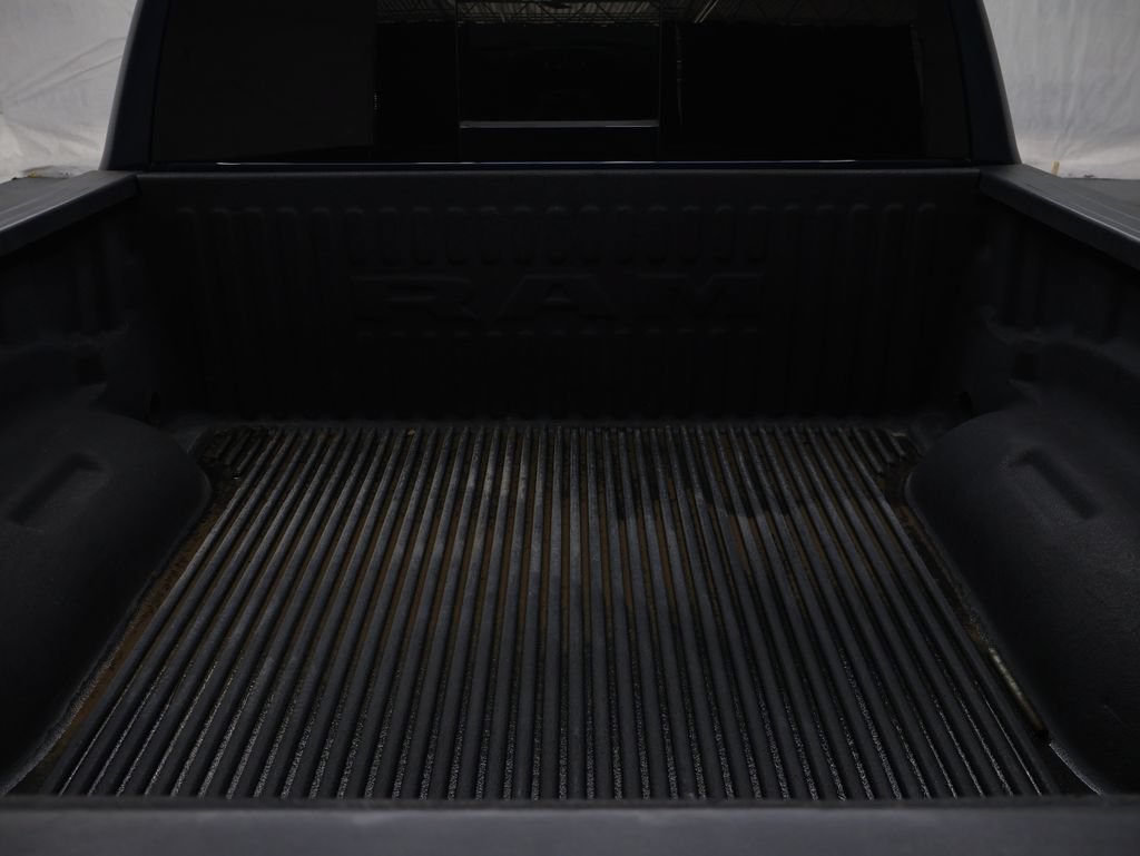 Used 2019 RAM 1500 Laramie AWD/4WD image 13