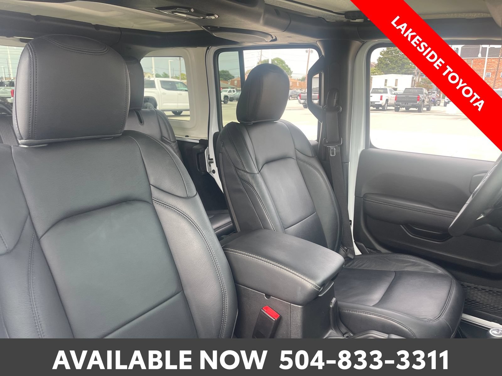 Used 2023 Jeep Wrangler Unlimited Sahara AWD/4WD image 14
