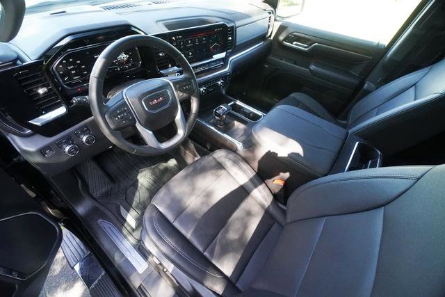 Used 2024 GMC Sierra 1500 SLT w/ SLT Premium Plus Package AWD/4WD image 31