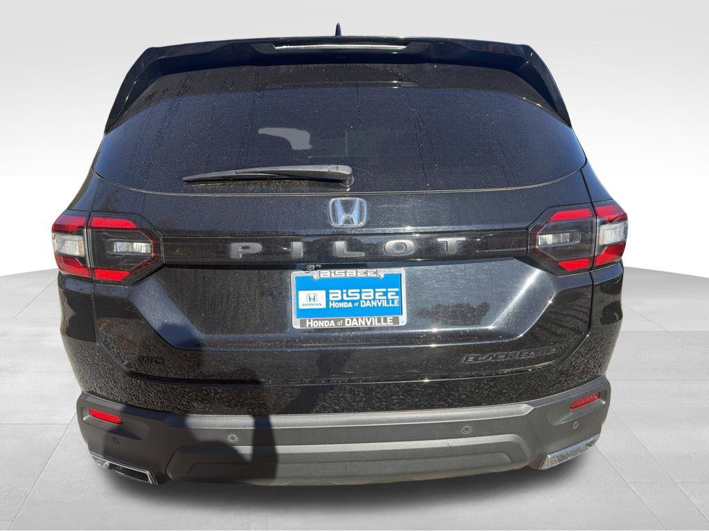 Used 2025 Honda Pilot Black Edition image 11