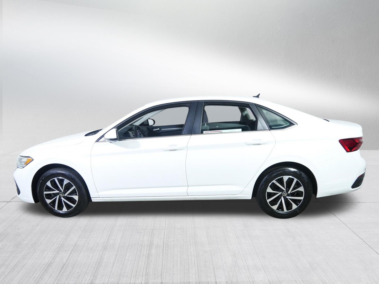 Used 2024 Volkswagen Jetta S FWD image 4