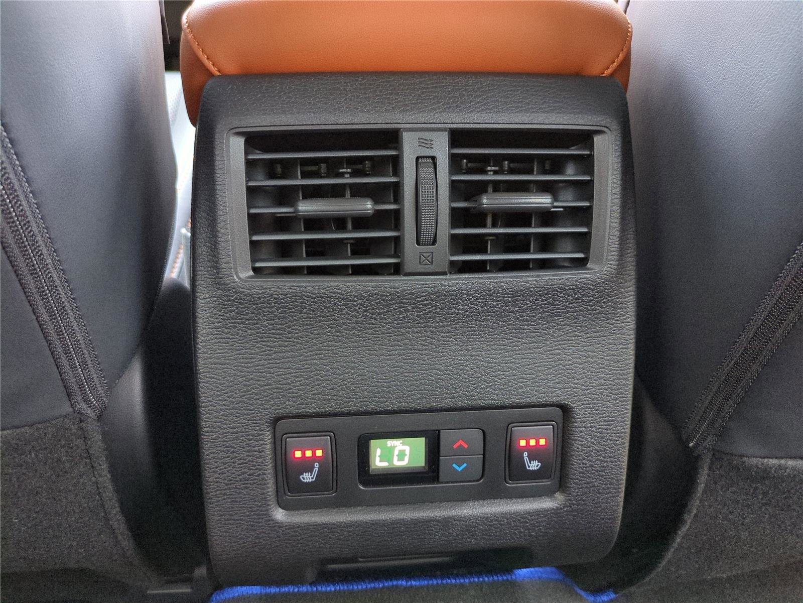 New 2025 Mitsubishi Outlander SEL image 17