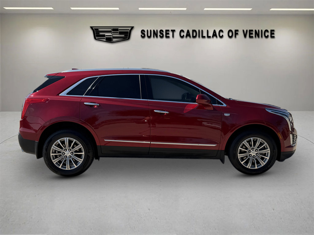 Used 2019 Cadillac XT5 Luxury image 2