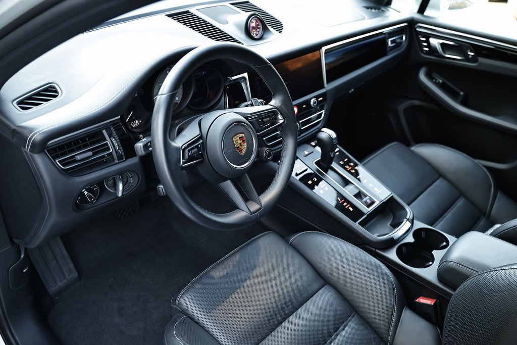 Used 2023 Porsche Macan S image 4