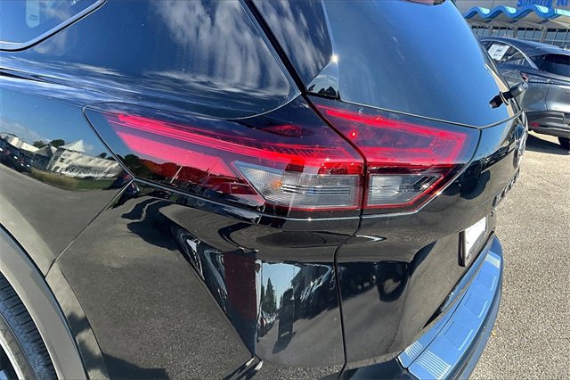 Certified 2024 Nissan Rogue SL w/ SL Premium Package image 20