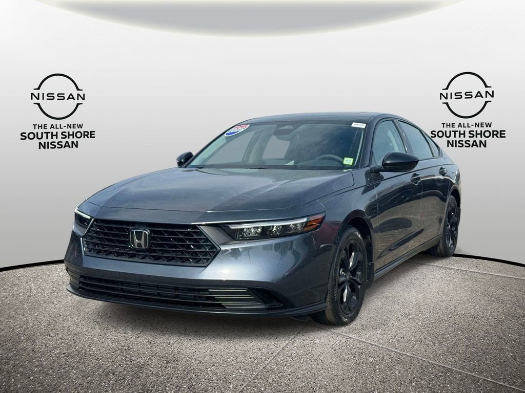 Used 2025 Honda Accord SE image 4