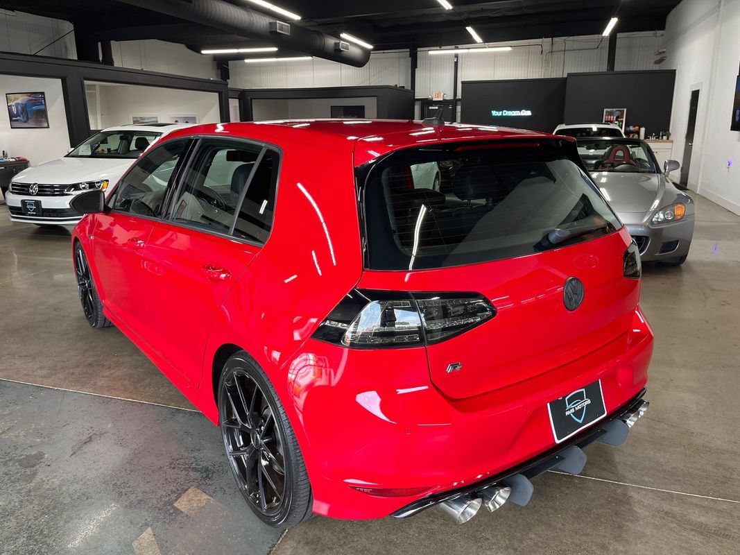 Used 2015 Volkswagen Golf R 4-Door AWD/4WD image 9