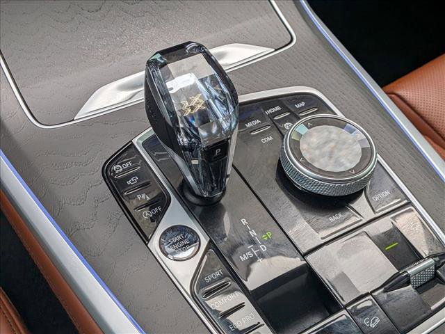 Used 2022 BMW X7 M50i image 12