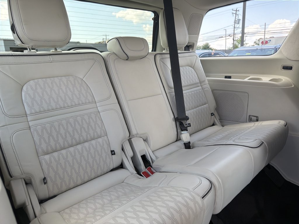 Certified 2023 Lincoln Navigator Black Label AWD/4WD image 20