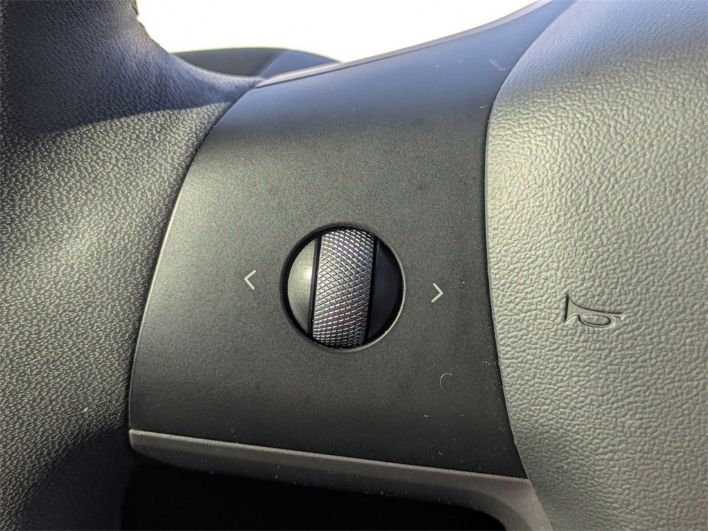 Used 2021 Tesla Model Y Performance image 28