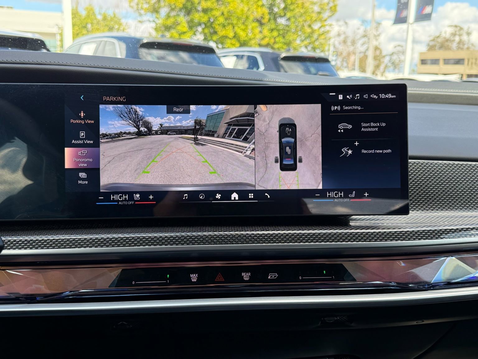 Used 2025 BMW 760i xDrive w/ Premium Package image 32