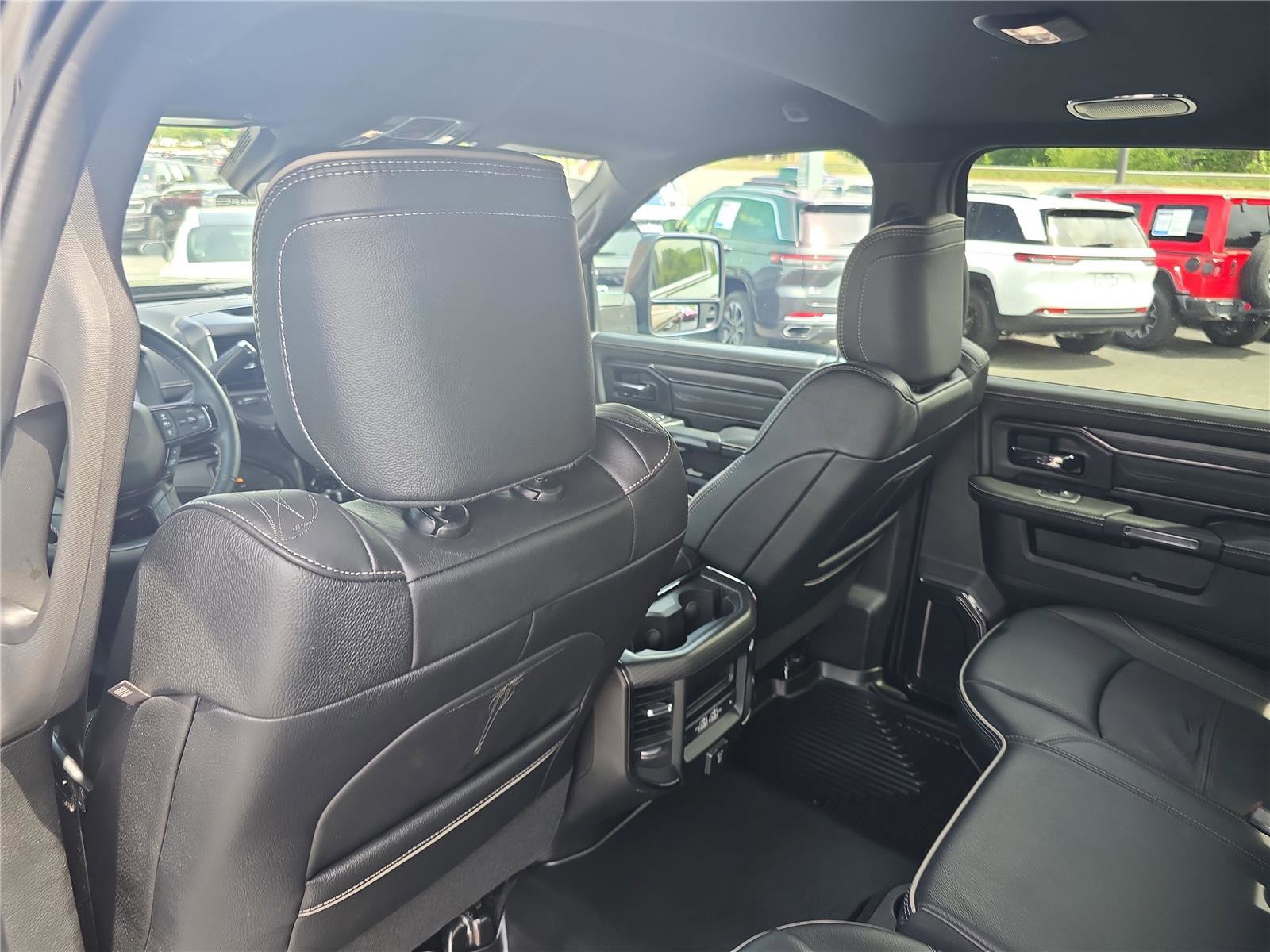Used 2024 RAM 3500 Limited AWD/4WD image 15