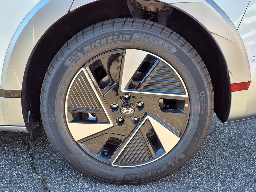 New 2026 Hyundai Ioniq 5 Limited RWD image 6