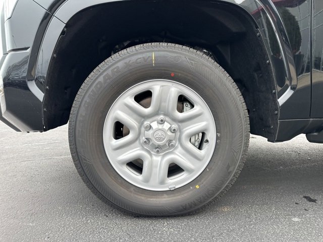 New 2026 Toyota Tundra SR image 9