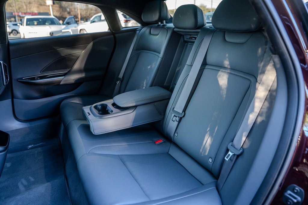 Used 2024 Lucid Air Touring image 18