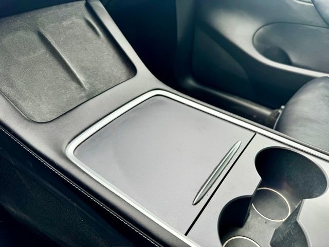 Used 2021 Tesla Model Y Long Range image 27