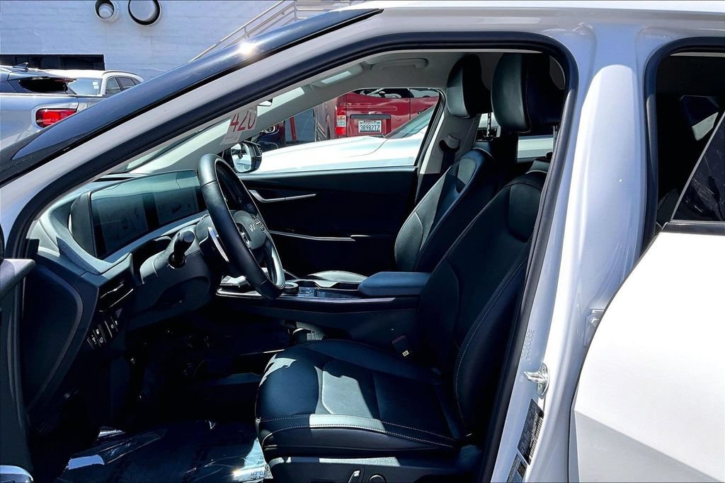 Used 2023 Kia EV6 Wind w/ Wind Technology Package AWD/4WD image 16