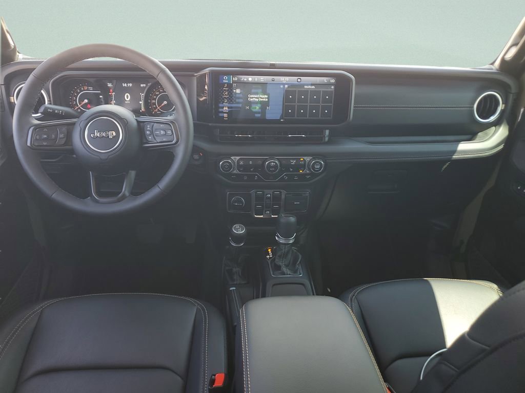 Used 2025 Jeep Gladiator Sport image 14