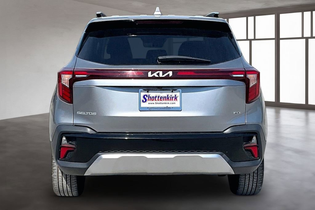 Used 2024 Kia Seltos SX w/ SX Sunroof Package image 5