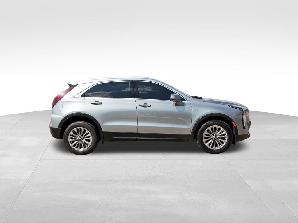 Certified 2025 Cadillac XT4 Premium Luxury image 5
