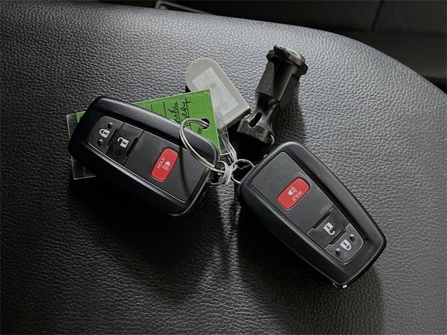 New 2025 Toyota RAV4 XLE image 33