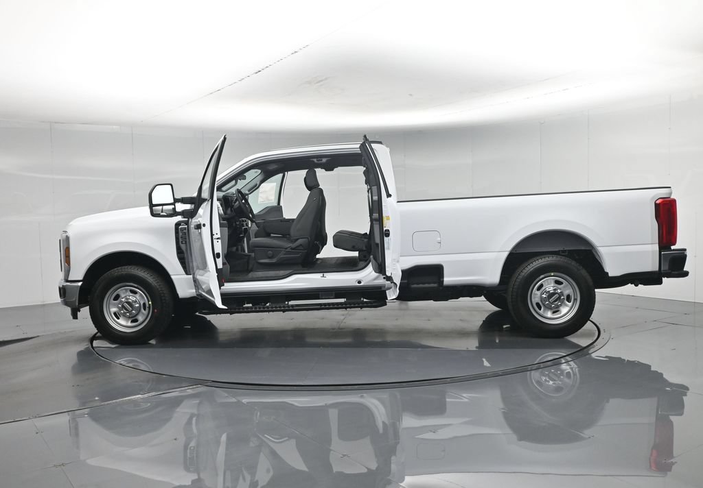 New 2026 Ford F350 XL w/ XL Chrome Package RWD image 33