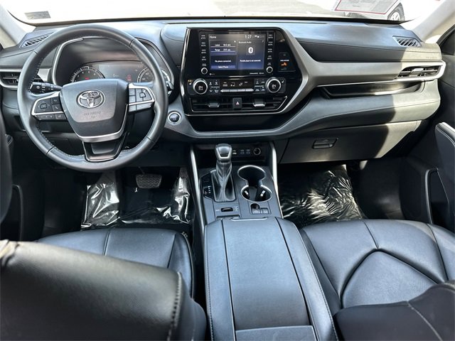 Certified 2022 Toyota Highlander XLE image 17