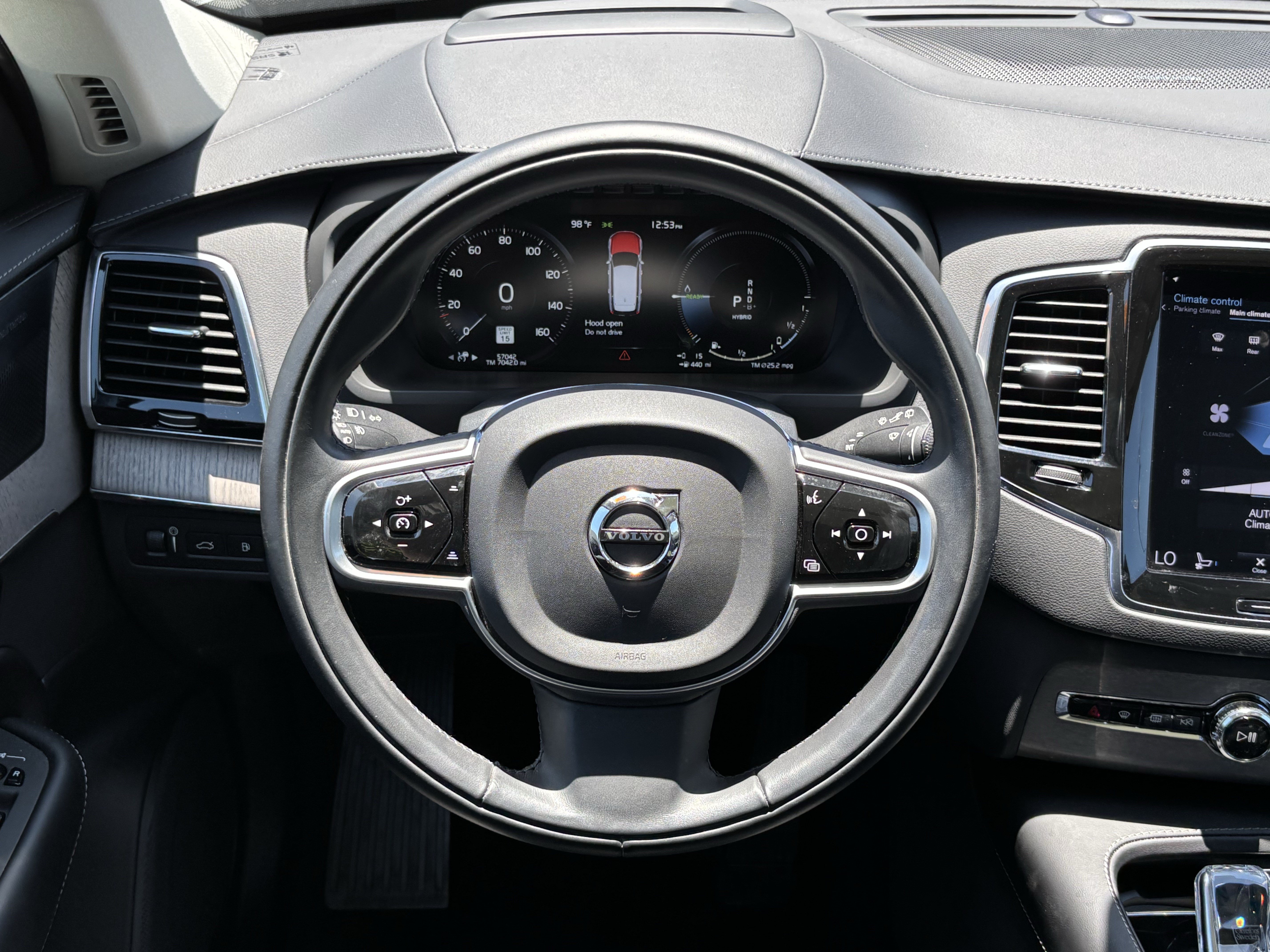 Used 2022 Volvo XC90 T8 Inscription w/ Advanced Package AWD/4WD image 17
