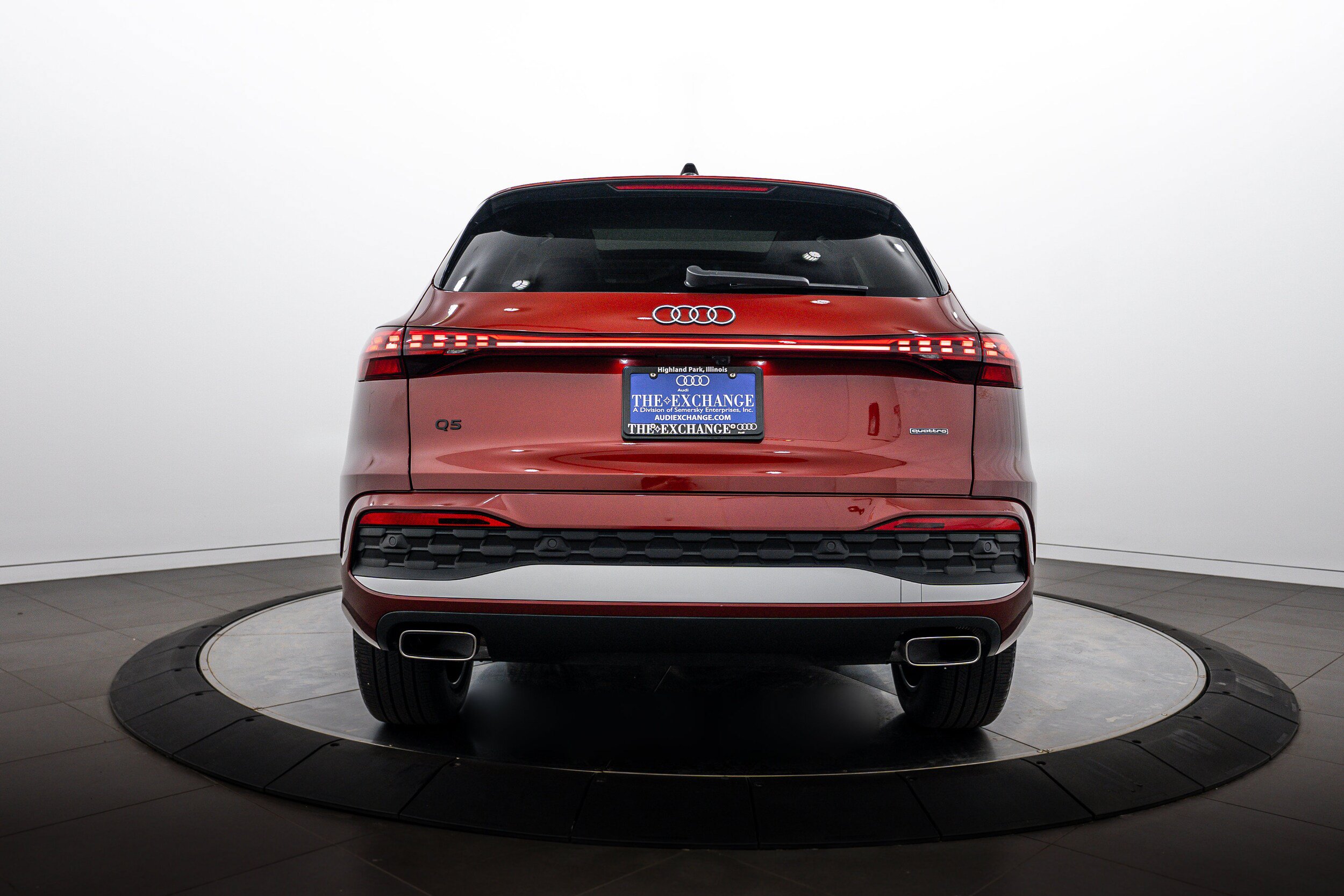 Used 2025 Audi Q5 Premium Plus w/ Premium Plus AWD/4WD image 22