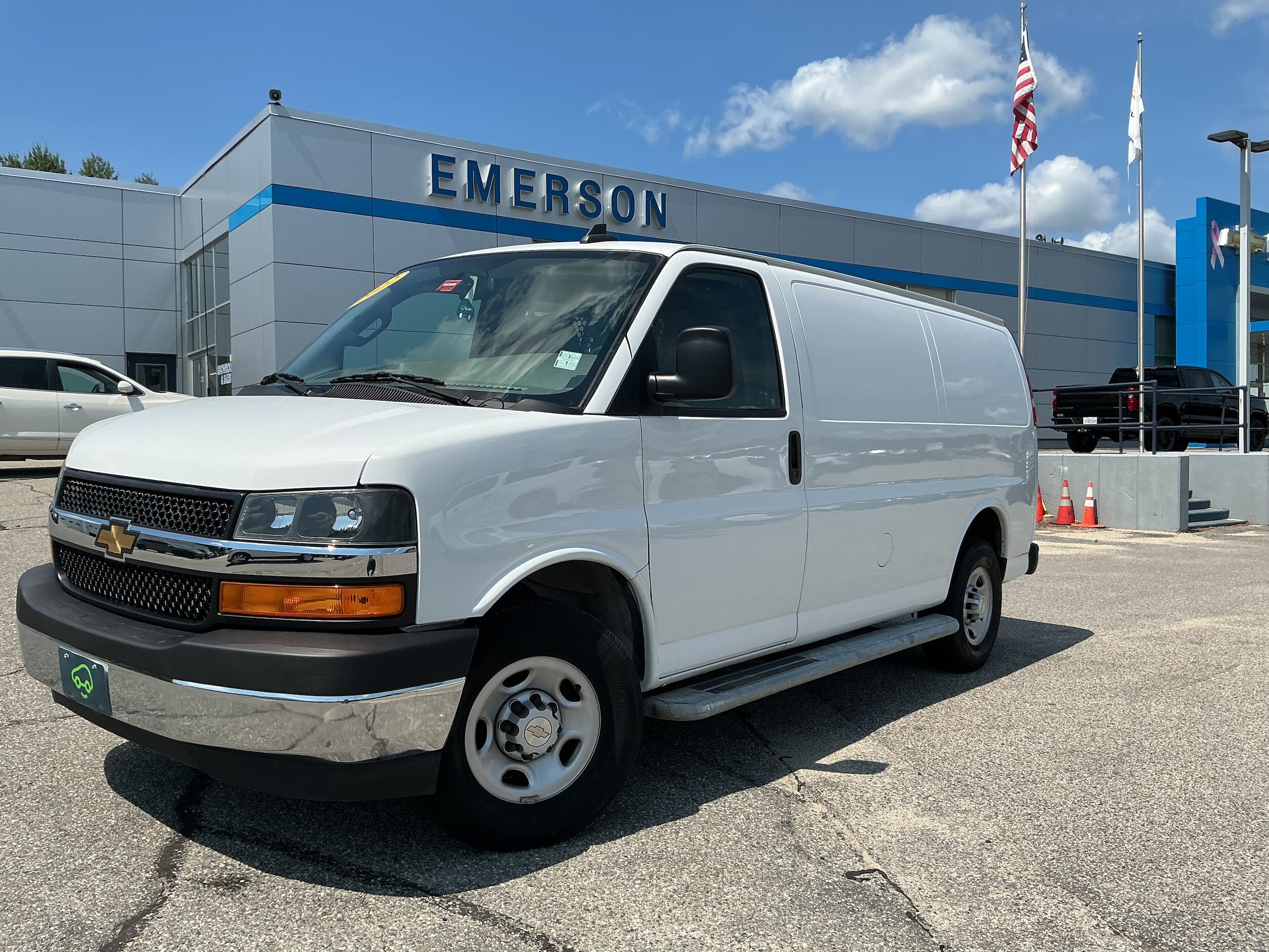 Certified 2022 Chevrolet Express 2500 w/ Driver Convenience Package RWD image 3