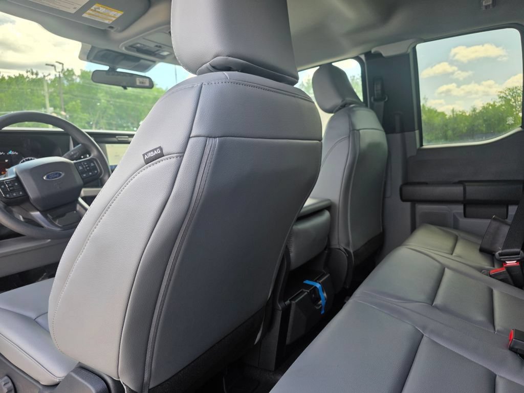 New 2026 Ford F550 4x4 Supercab Super Duty image 26