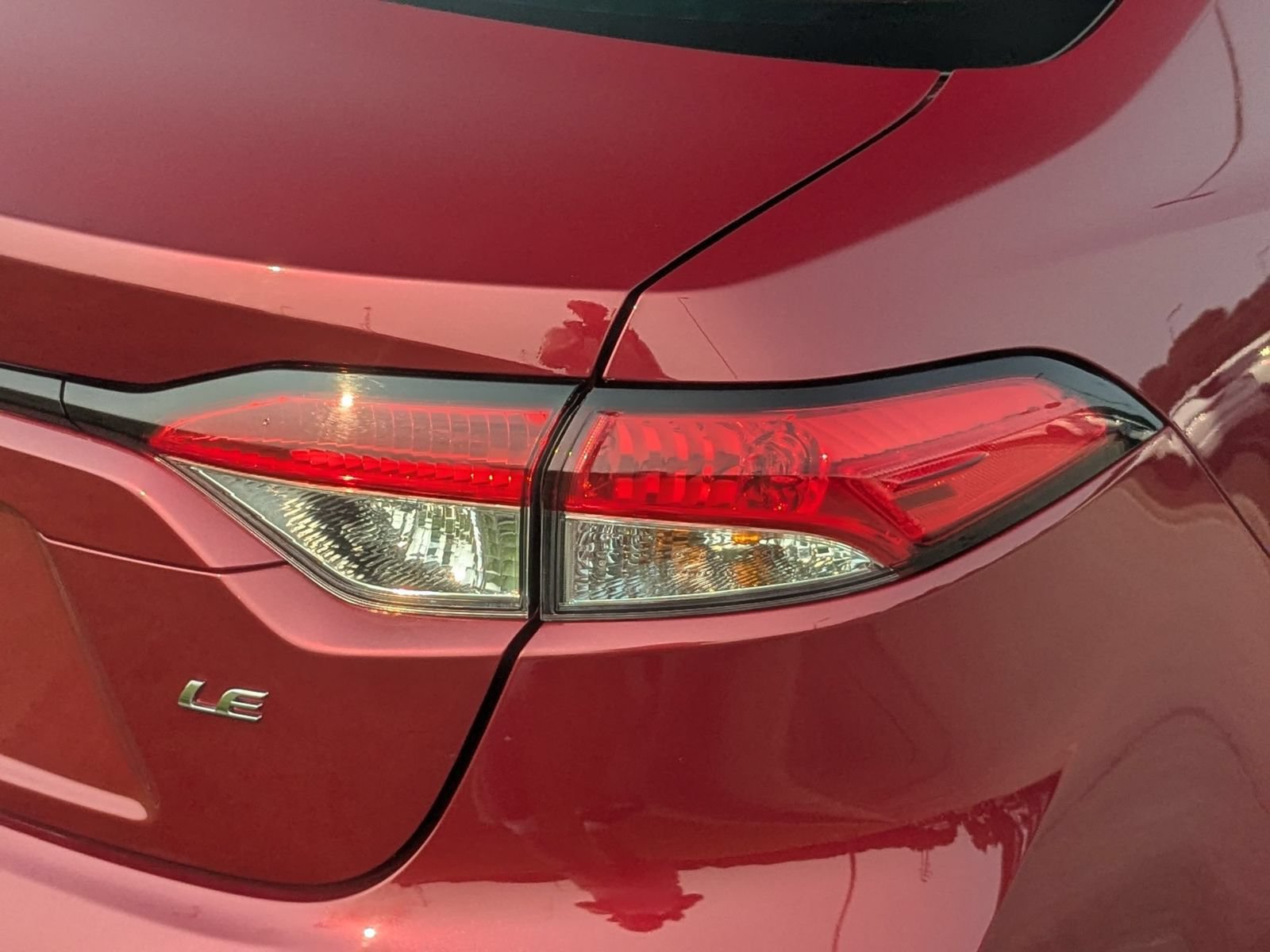 Used 2024 Toyota Corolla LE FWD image 31