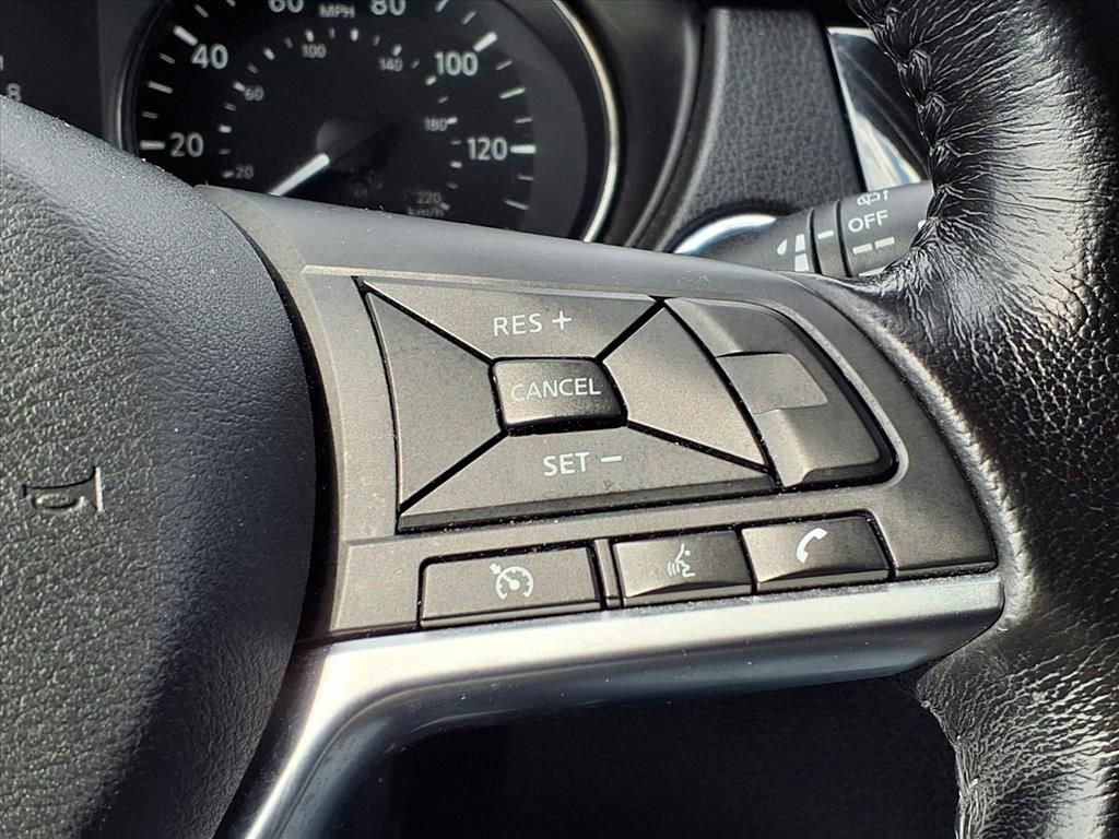 Used 2019 Nissan Rogue SV image 29